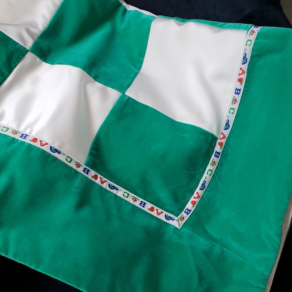 Perfect Christmas blanket for your little one.